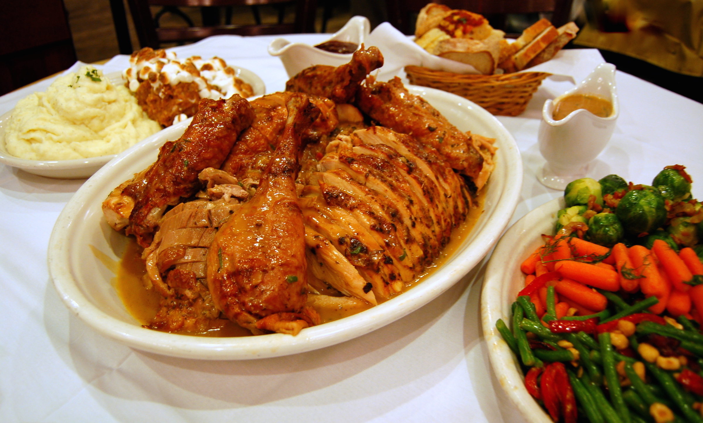 Go Italian in Vegas for Thanksgiving with Ferraro&#039;s Italian Restaurant - Pace.Vegas
